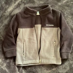 Columbia youth Steen Mt fleece jacket, black and grey, size 3T.